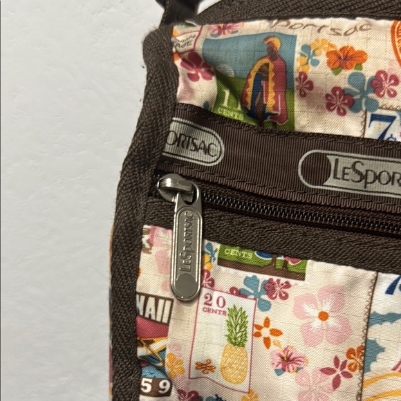 LeSportsac Hawaii Exclusive Everyday Deluxe Shoulder Bag - Picture 3 of 8